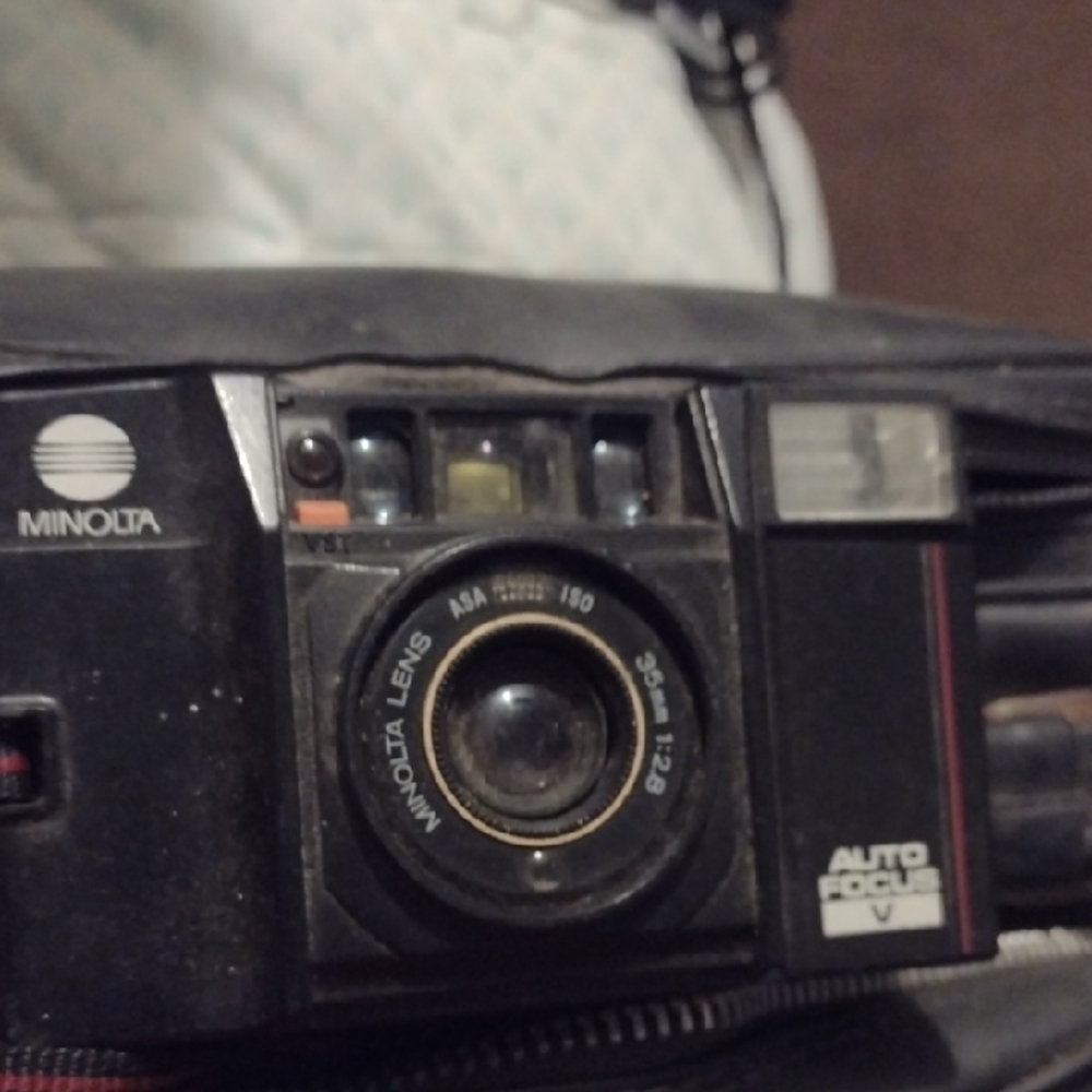 Minolta Auto Focus V Camera